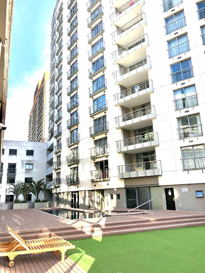 Icon Self Catering Apartment In Cape Town Near Waterfront And Cticc Eksteriør billede