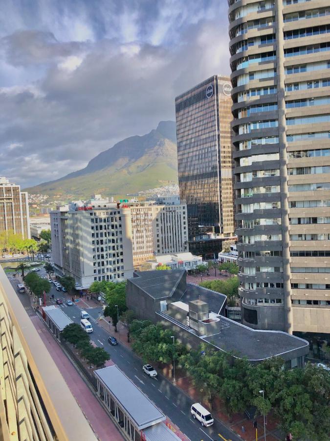 Icon Self Catering Apartment In Cape Town Near Waterfront And Cticc Eksteriør billede
