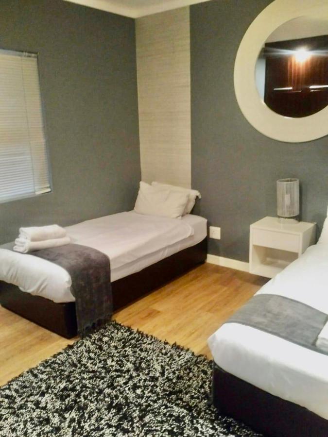 Icon Self Catering Apartment In Cape Town Near Waterfront And Cticc Eksteriør billede